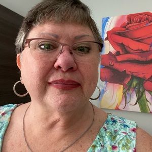 Meet your Posher, Catherine